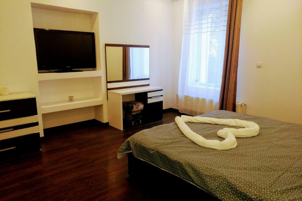 Luxury Accommodation Republicii Брашов Экстерьер фото